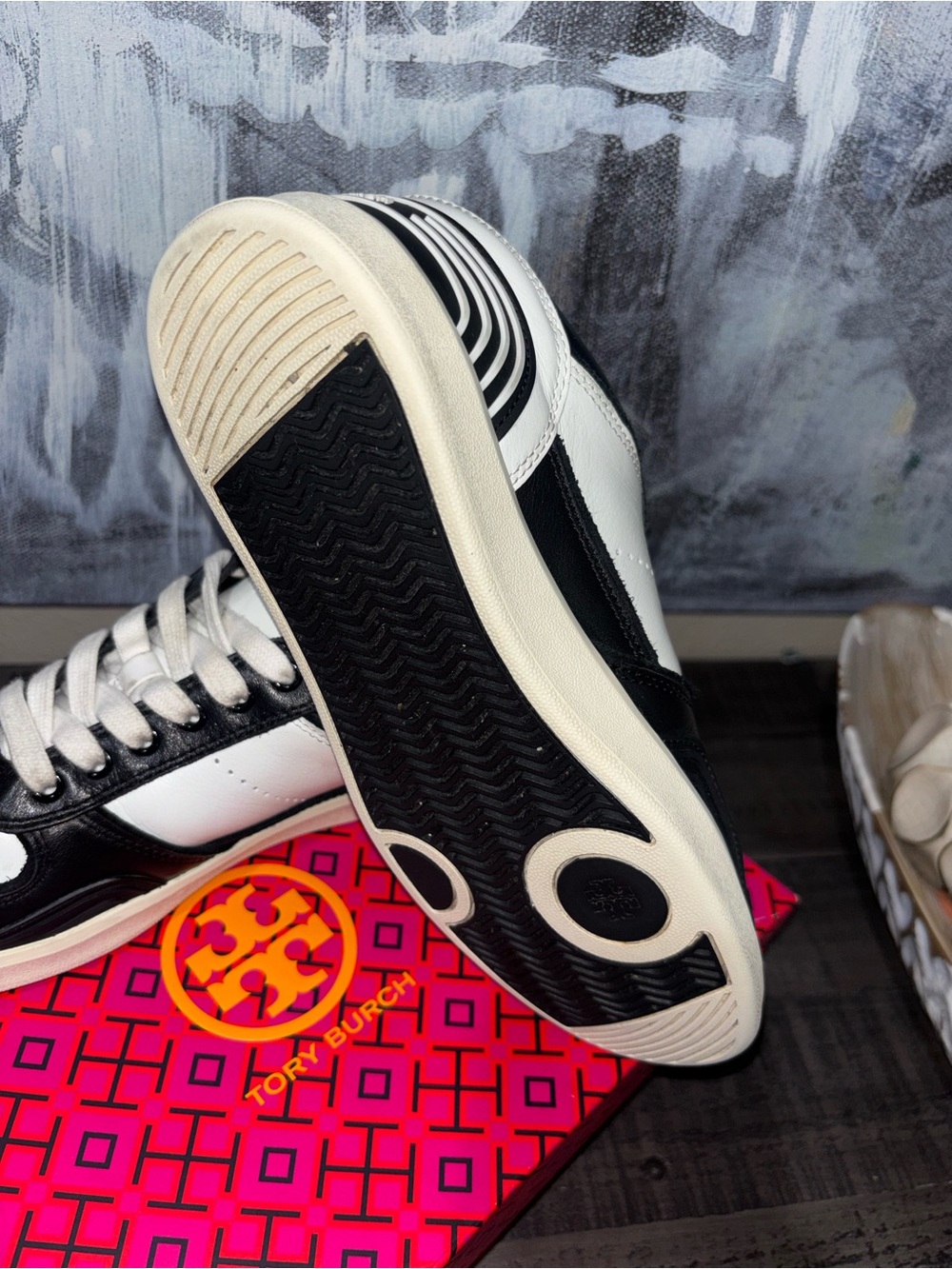 Tory Burch Clover Court Nappa Leather sneakers Women's SZ6 - Picture 9 of 14